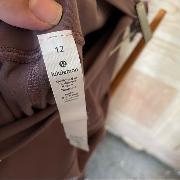 Lululemon Align High rise 25” Graphite Purple Size 12 - Picture 4 of 5